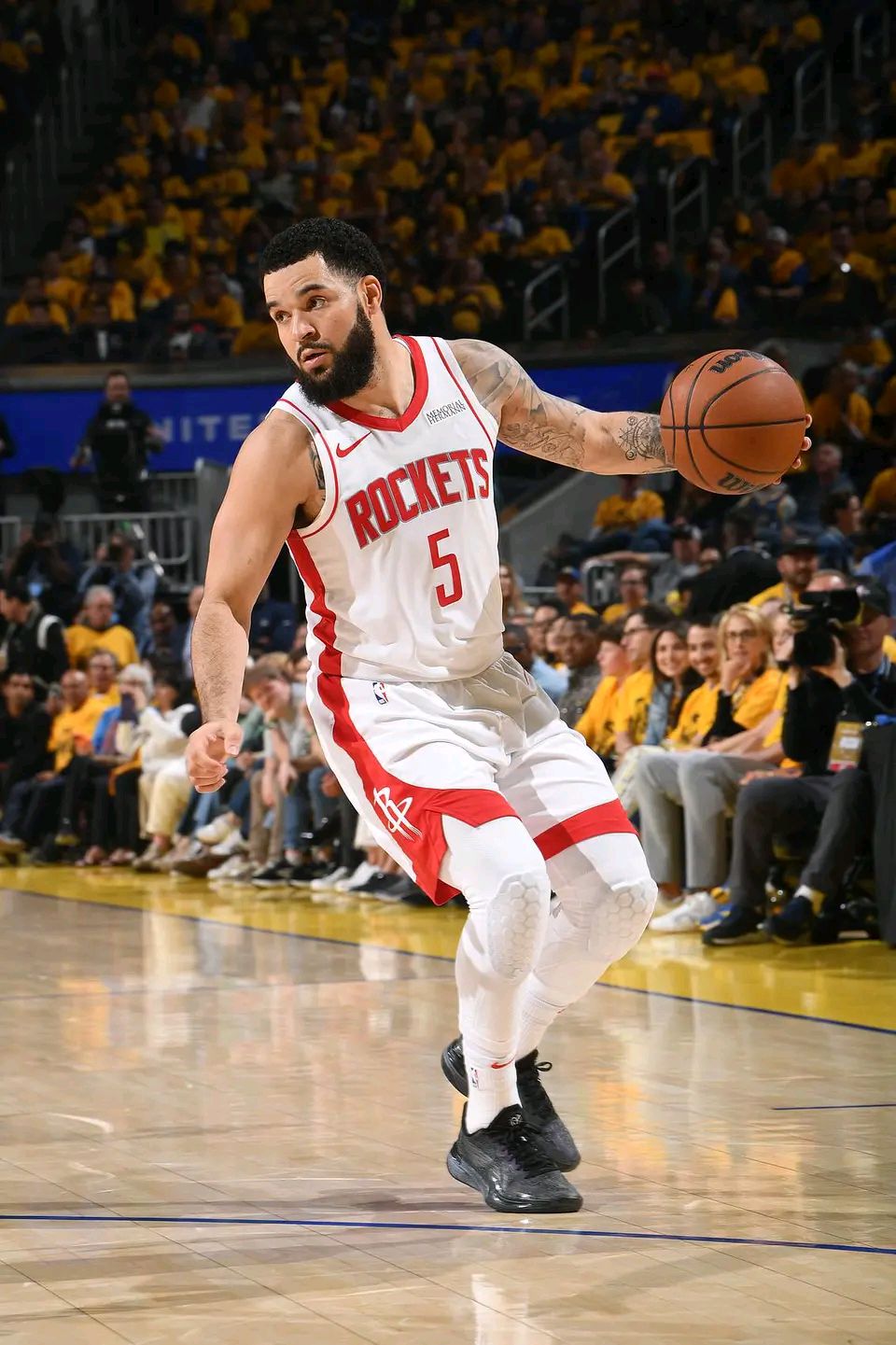 关于独行侠力克猛龙,艾顿统治全场的信息 关于独行侠力克猛龙,艾顿统治全场的信息