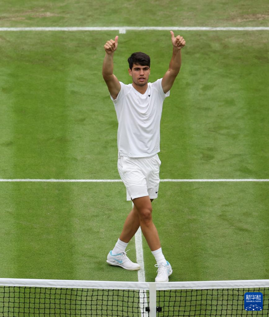 德国网球队绝杀西班牙网球队，阿尔卡拉斯完成帽子戏法