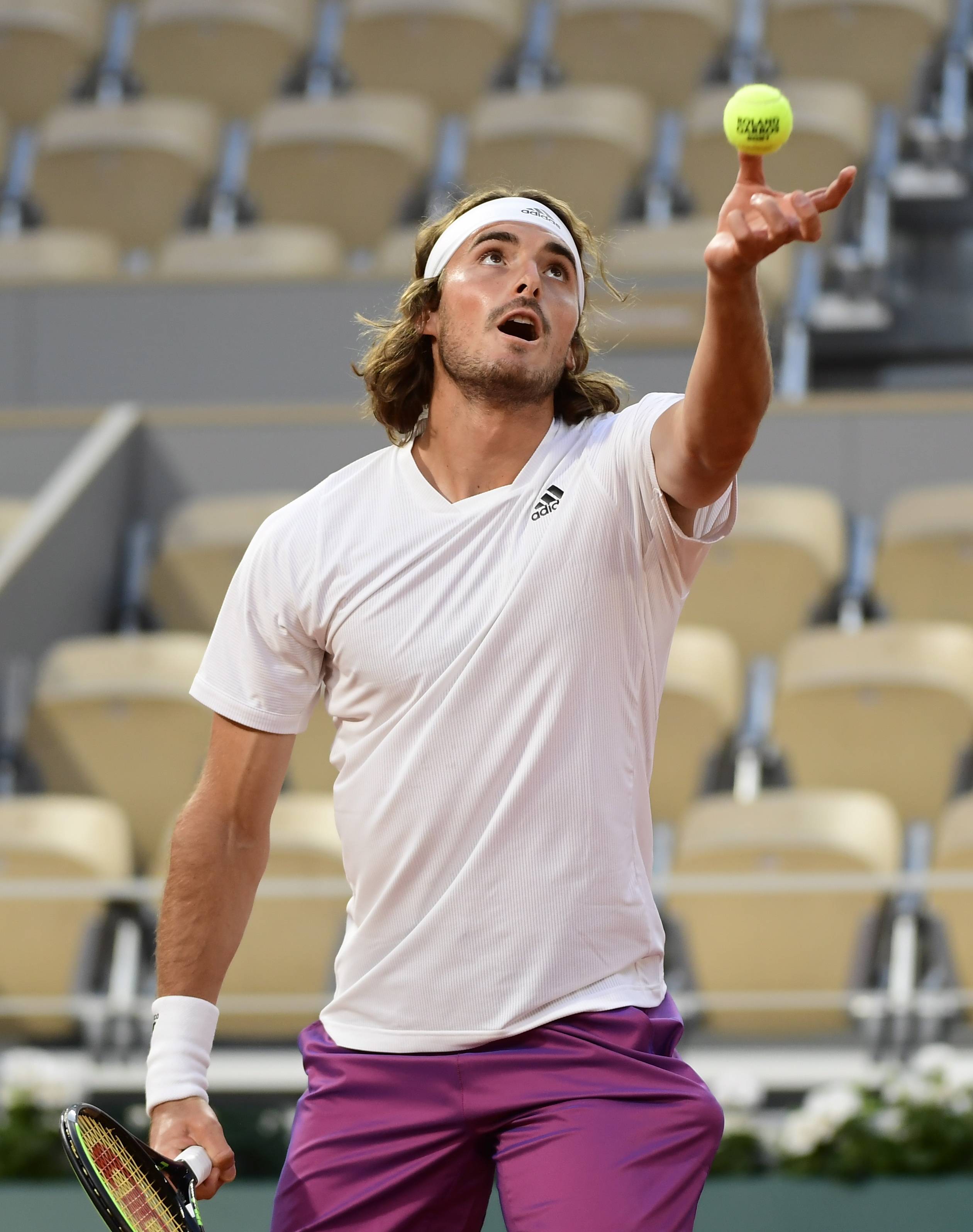 关于法国网球队绝地反击世界网球队,西西帕斯制霸全场的信息 关于法国网球队绝地反击世界网球队,西西帕斯制霸全场的信息