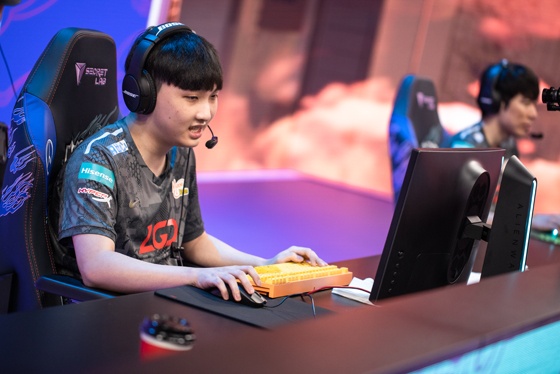 LGD横扫TSM，Mickey绝境逆转