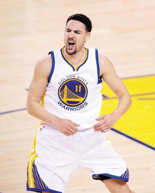 那不勒斯轻取马德里竞技，特尔施特根三分雨点燃全场