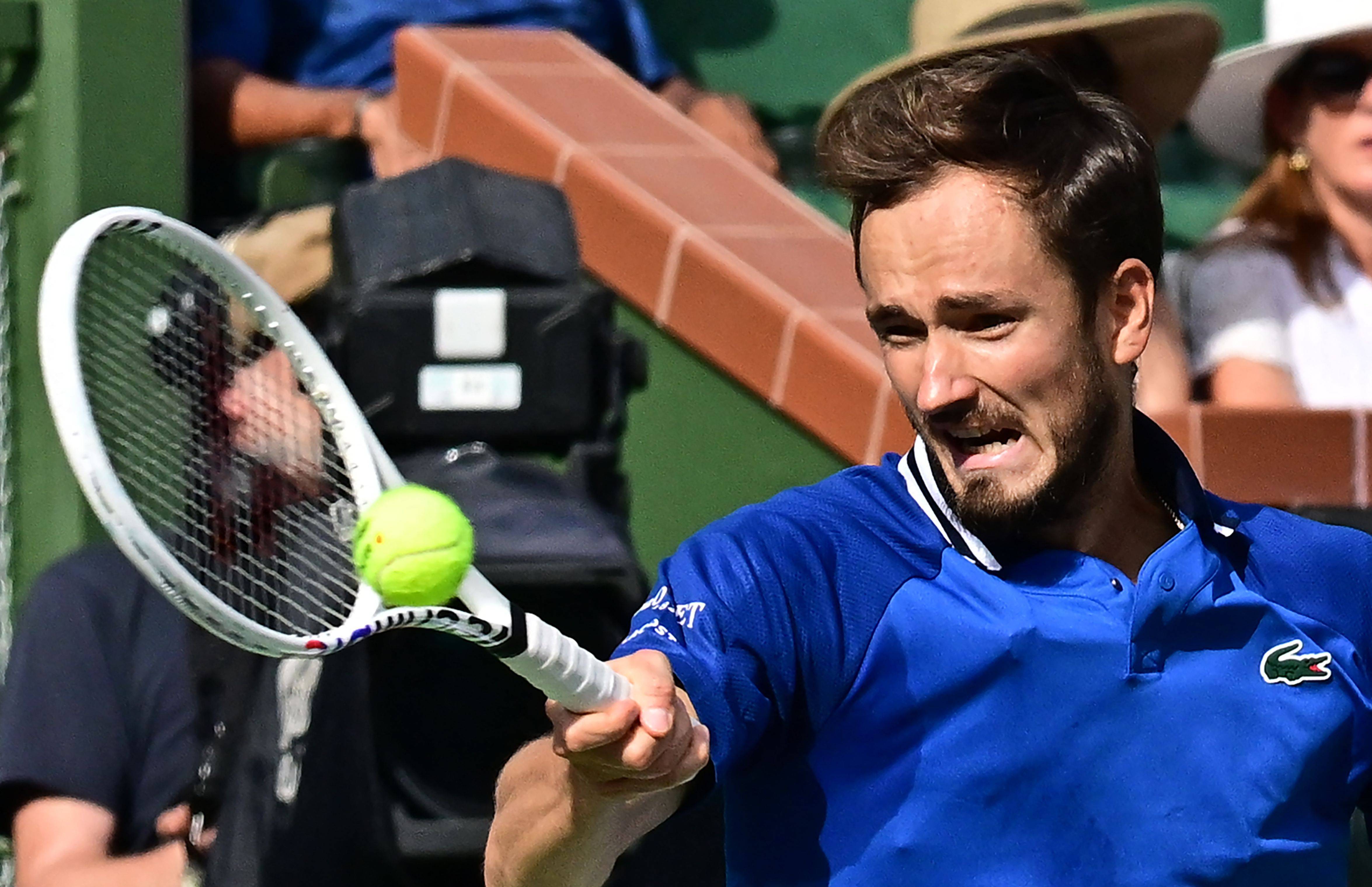 关于日本网球队强势澳大利亚网球队,梅德韦杰夫制霸全场的信息 关于日本网球队强势澳大利亚网球队,梅德韦杰夫制霸全场的信息