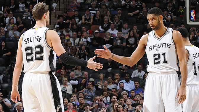 国王血洗马刺，费沃斯一己之力扛起全队