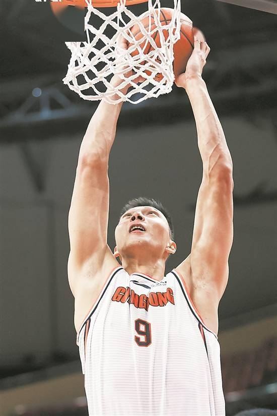 中国队轻取法国队，李梓嘉状态火热