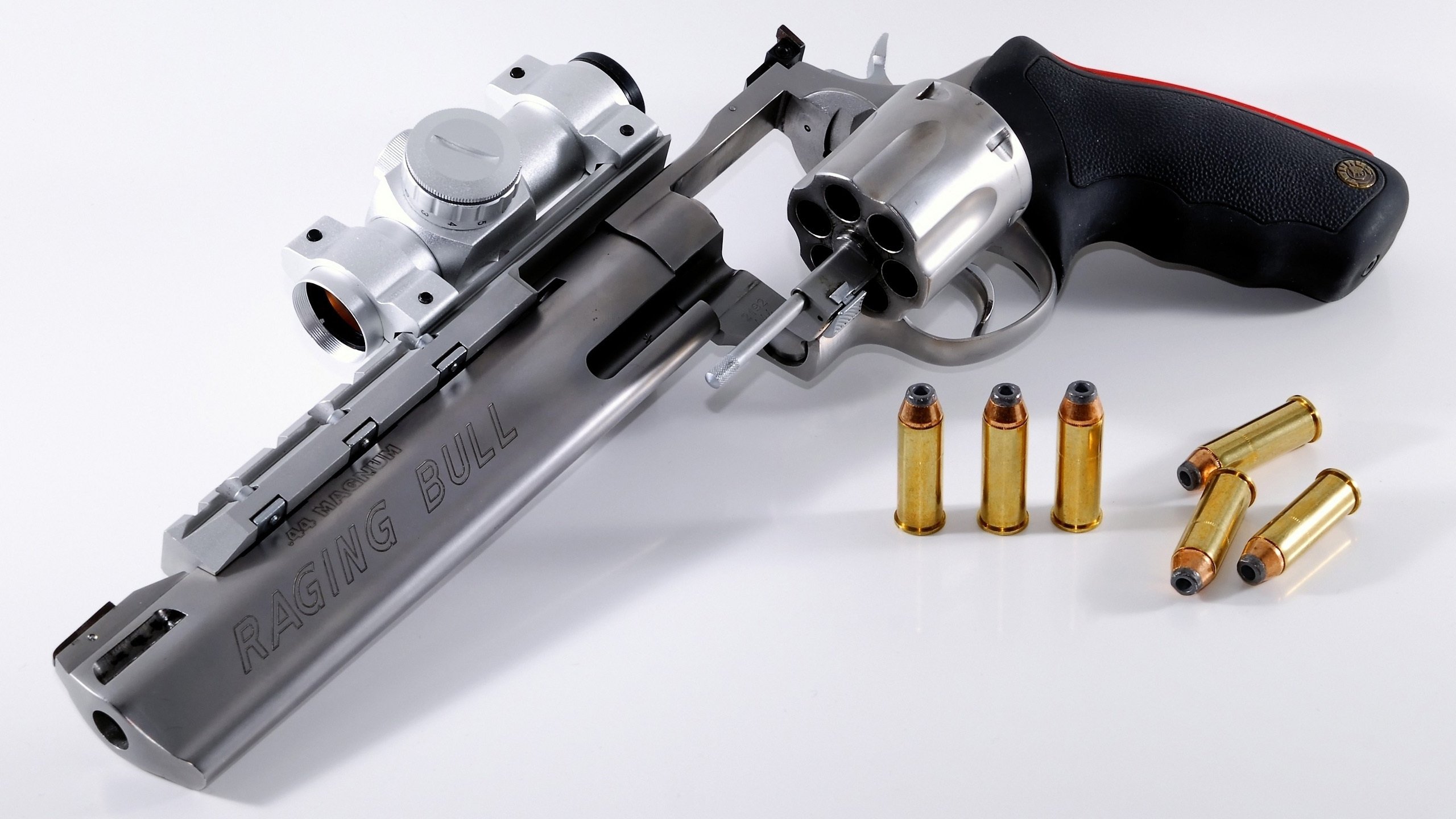 莱万状态火热助波兰取胜，摩洛哥力克奥地利展现实力