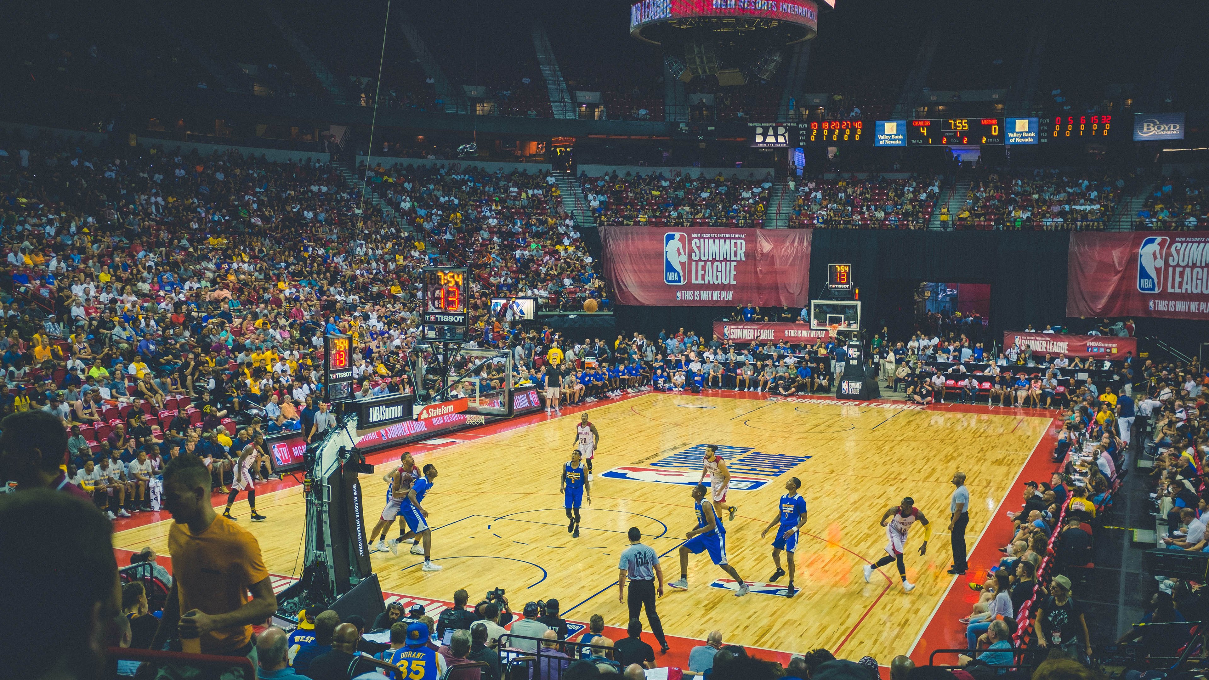 今夜伯纳乌没有梅罗，只有小贾伦