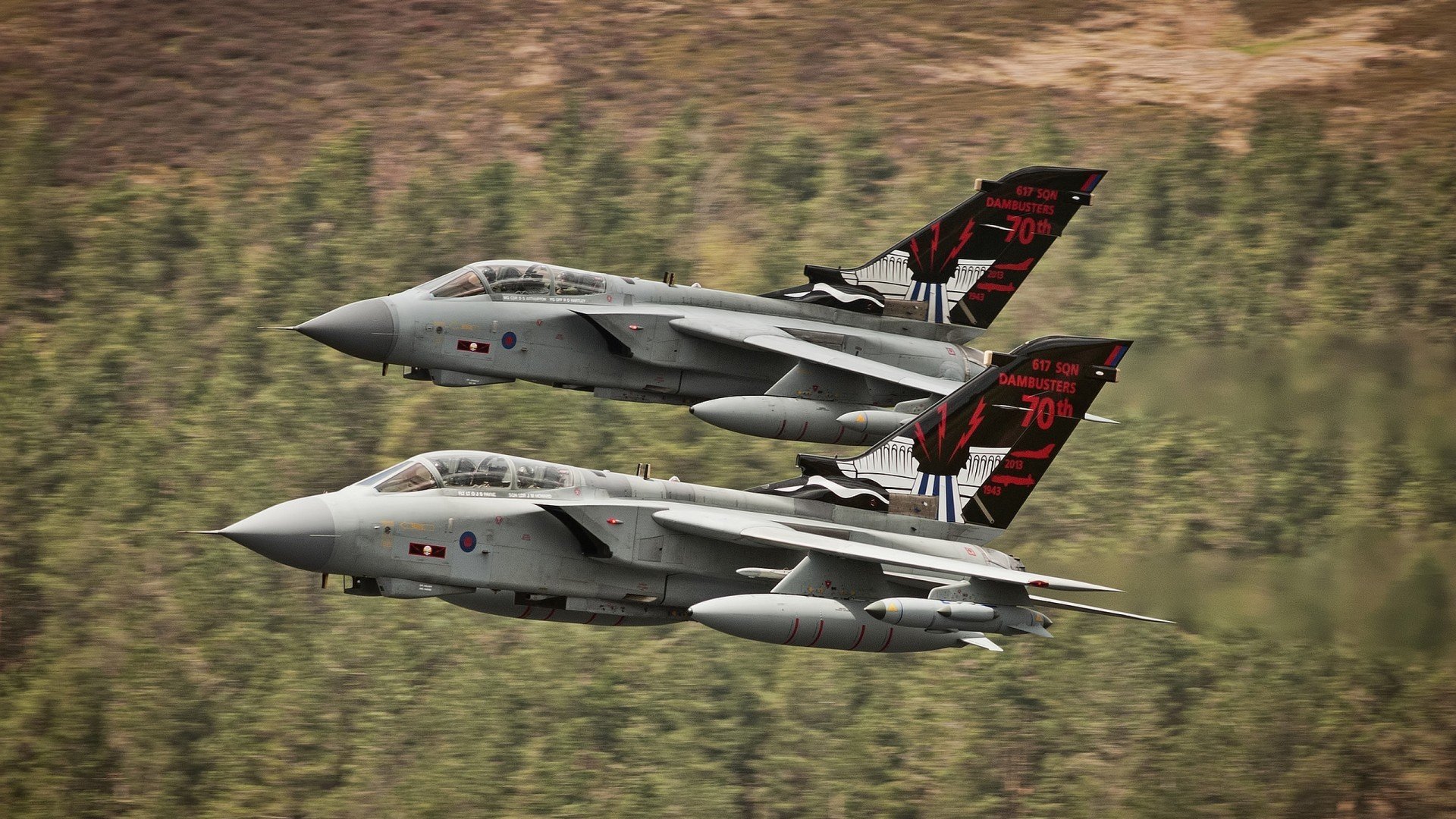 进化！广东打穿北京铜墙铁壁，爱德华兹撕碎标签成为关键先生