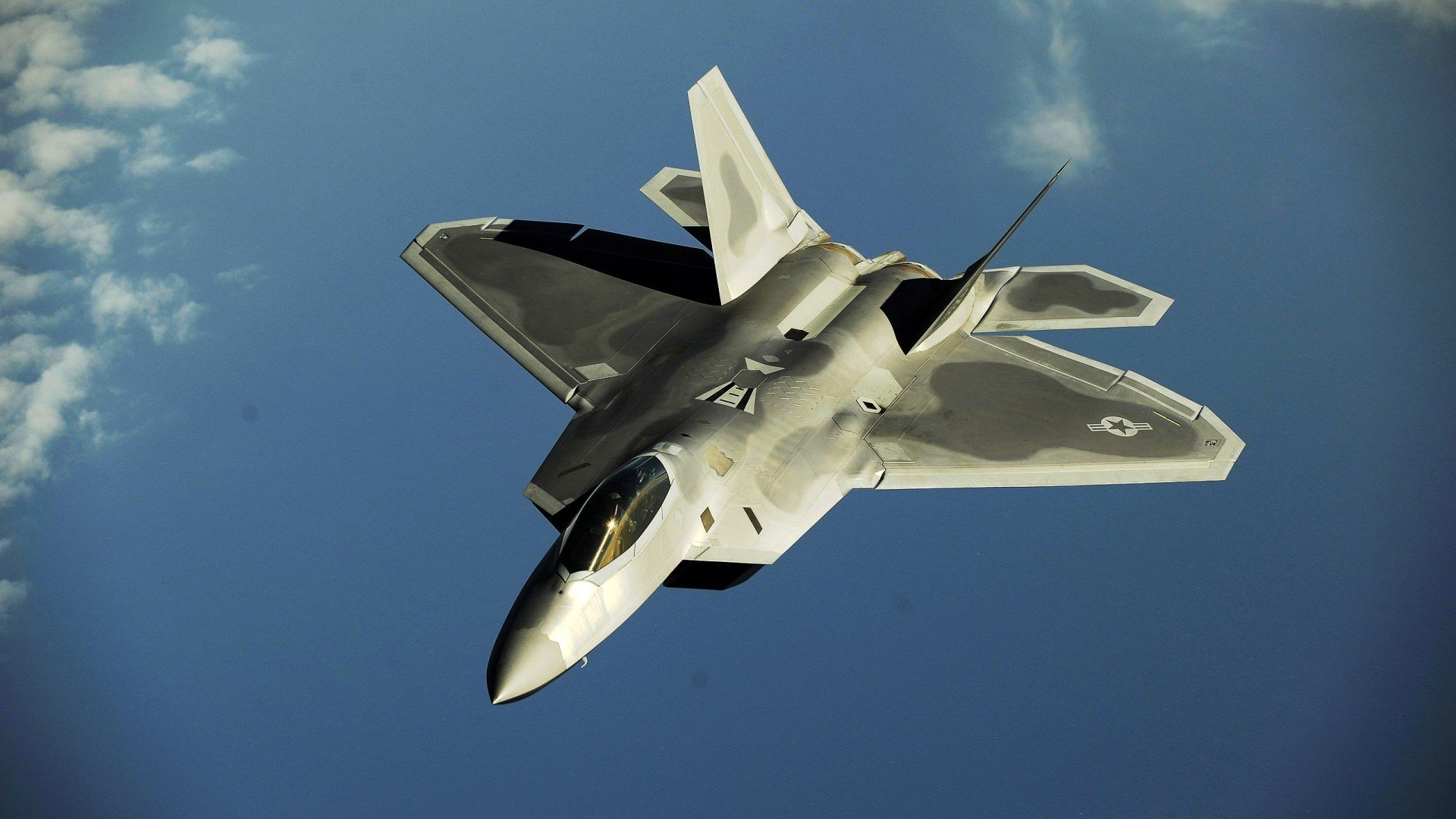 欧冠绿茵惊现篮球风暴？新疆队跨维度击溃掘金引爆全球体坛